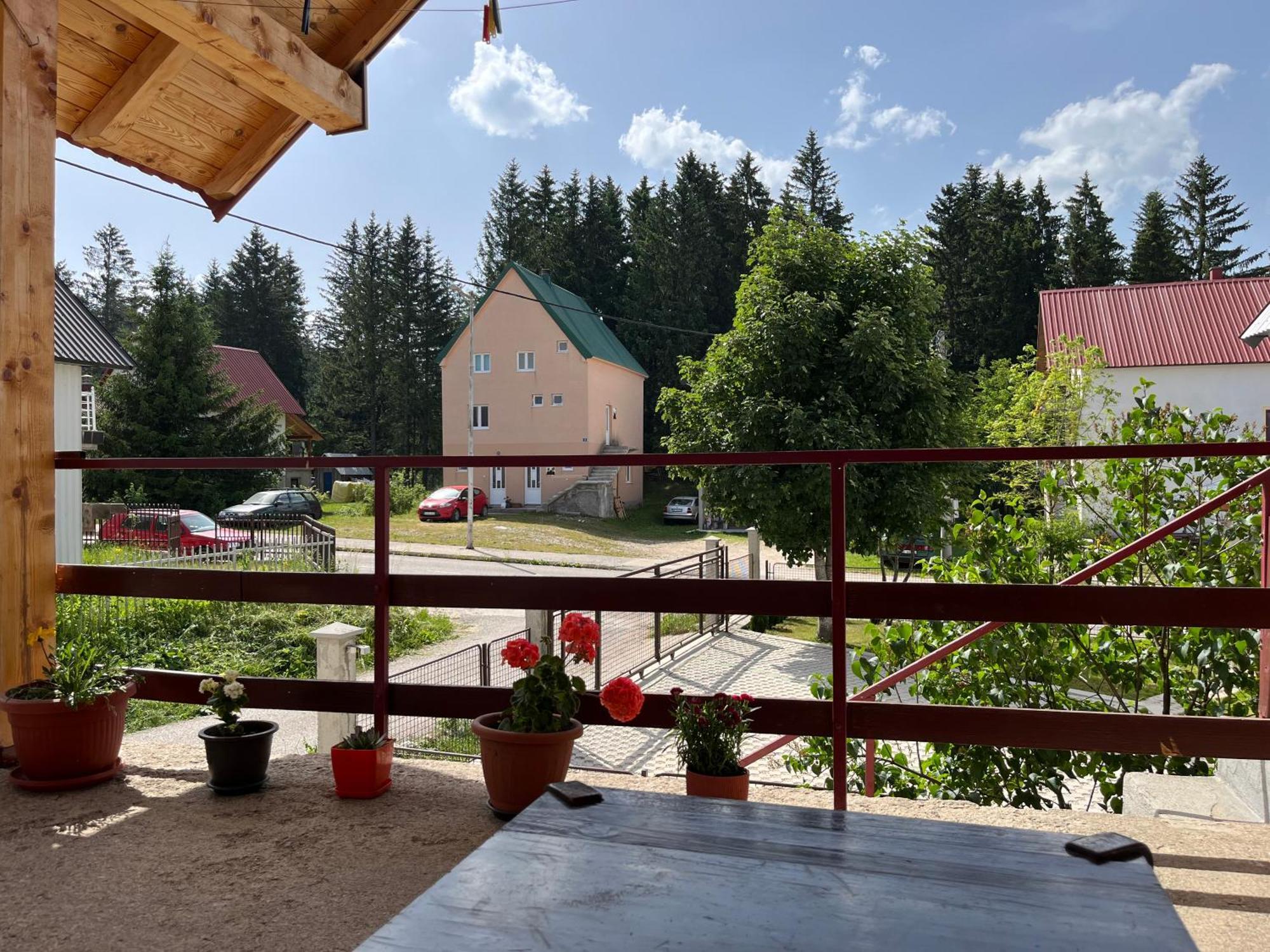 Apartment Phillip Rooms Žabljak エクステリア 写真